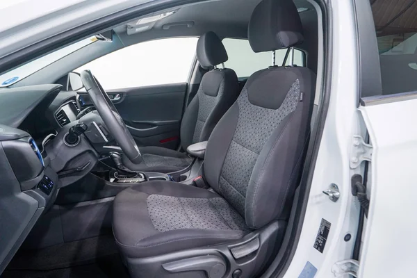 Hyundai Ioniq PHEV (2018) — foto 5 van 54