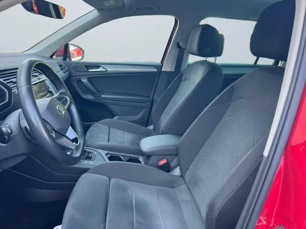 VOLKSWAGEN Tiguan Dsl (2022) — foto 7 van 28