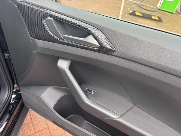 VOLKSWAGEN T-Cross (2025) — foto 9 van 20