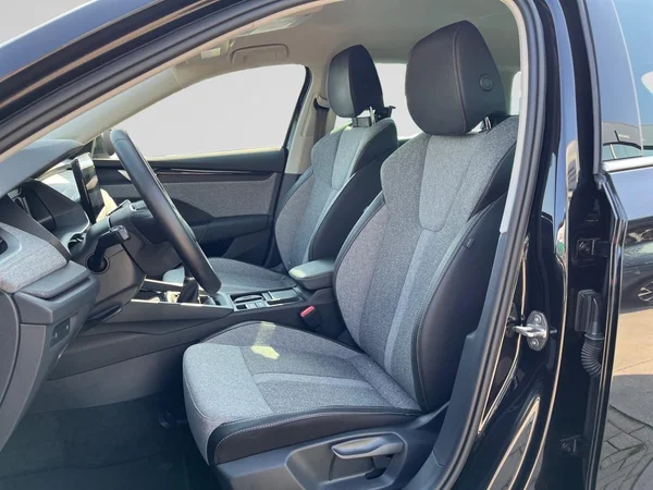 SKODA Octavia Combi (2025) — foto 18 van 22