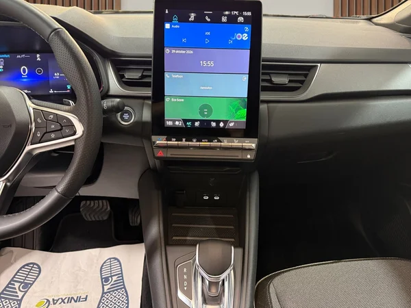 Renault Captur (2024) — foto 13 van 30