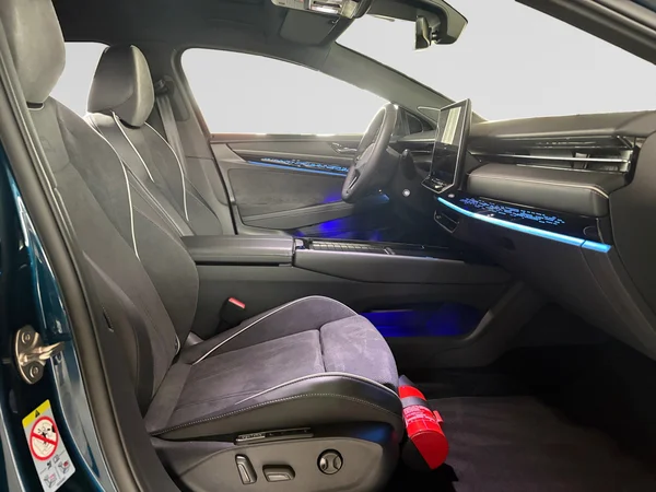 VOLKSWAGEN ID.7 Tourer (2025) — foto 7 van 24