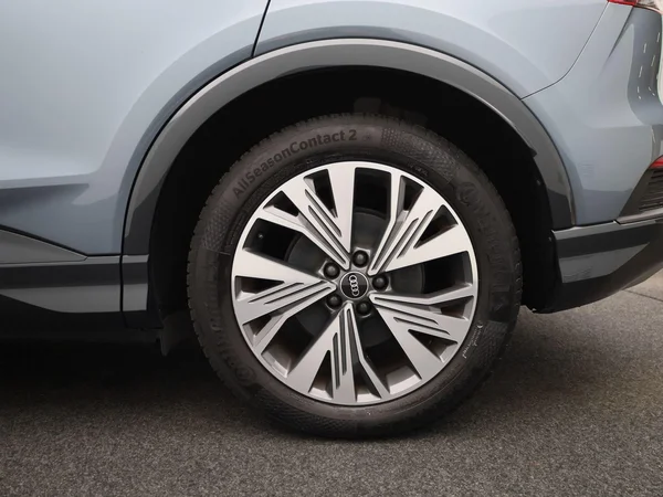 Audi Q4 e-tron (2021) — foto 8 van 48