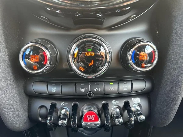 MINI Mini Cabriolet (F57 LCI II) (2021) — foto 15 van 28