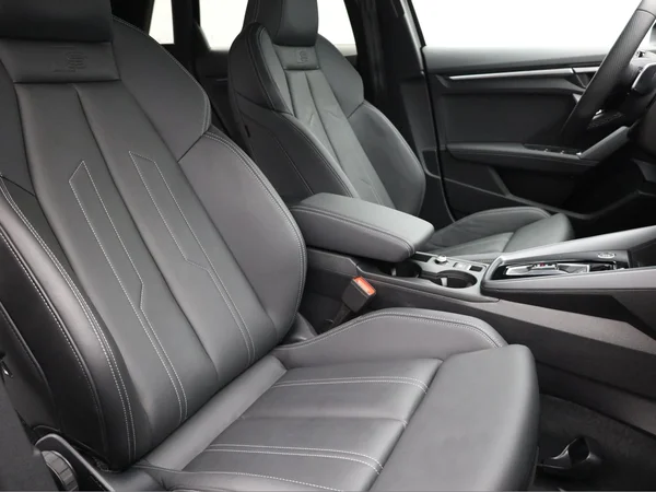 AUDI A3 Sportback (2025) — foto 16 van 21