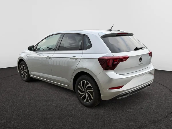 VOLKSWAGEN Polo (2024) — foto 17 van 22