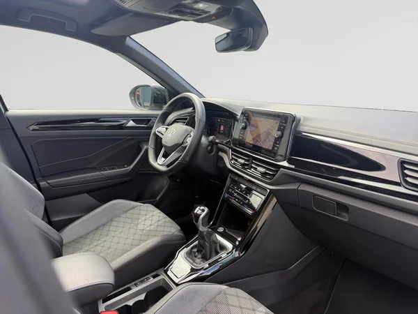 VOLKSWAGEN T-Roc (2023) — foto 17 van 23