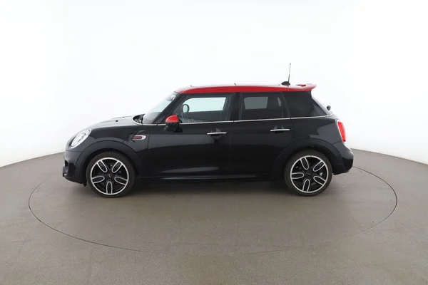 MINI MINI (2017) — foto 9 van 16