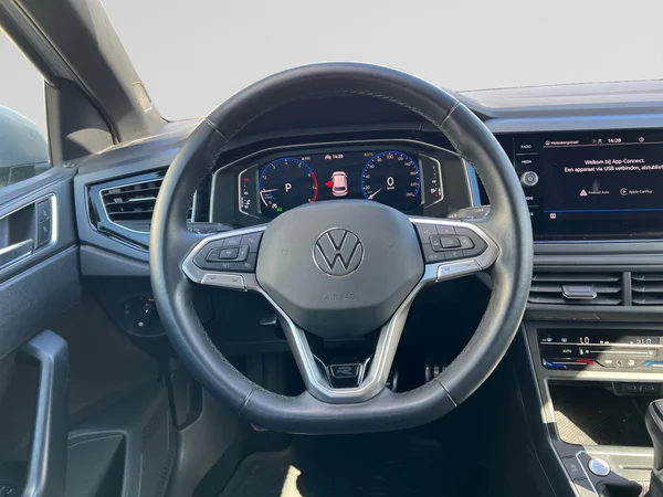VOLKSWAGEN Polo (2023) — foto 7 van 24