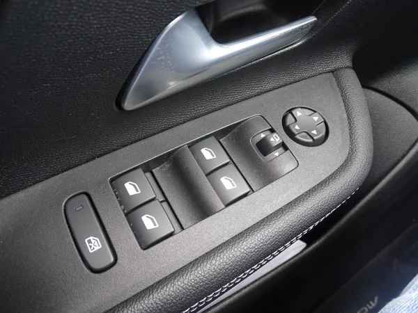 Opel Mokka (2024) — foto 19 van 28
