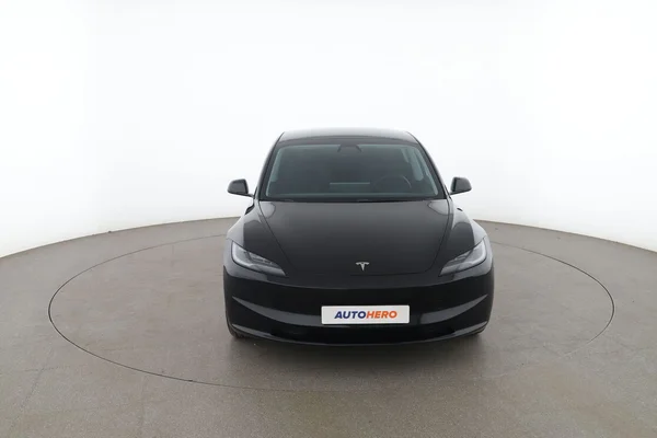 Tesla Model 3 (2024) — foto 15 van 16