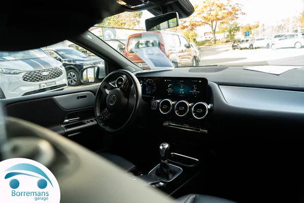 Mercedes-Benz B-180 (2022) — foto 20 van 41