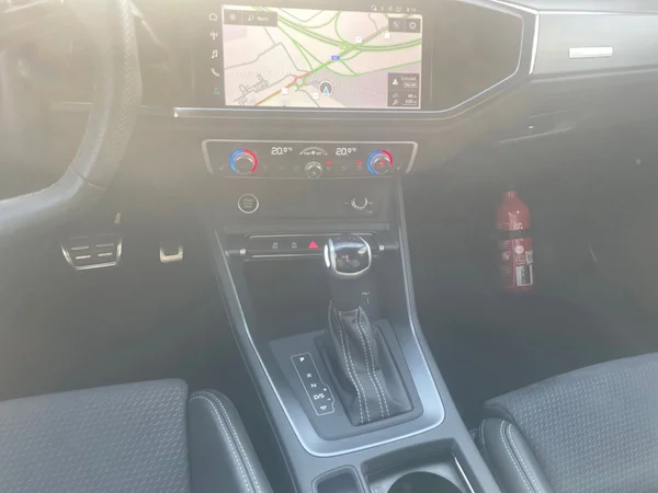 AUDI Q3 (2024) — foto 6 van 21