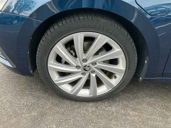 SKODA Octavia Combi PHEV (2021) — foto 7 van 26