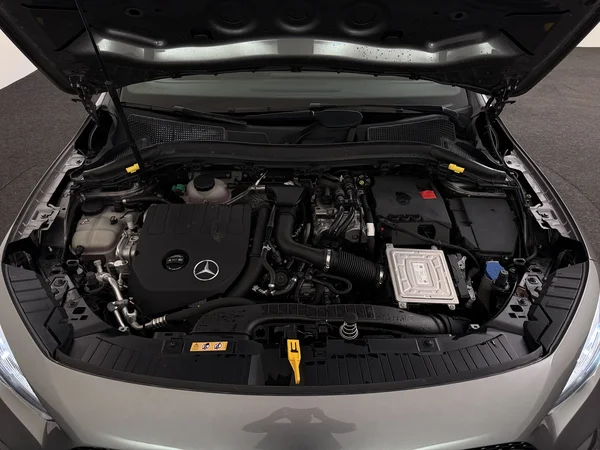 MERCEDES GLA 250 (2022) — foto 6 van 35