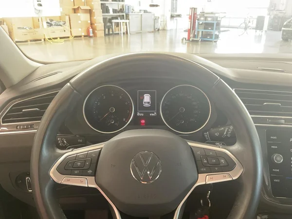 VOLKSWAGEN Tiguan (2022) — foto 6 van 20