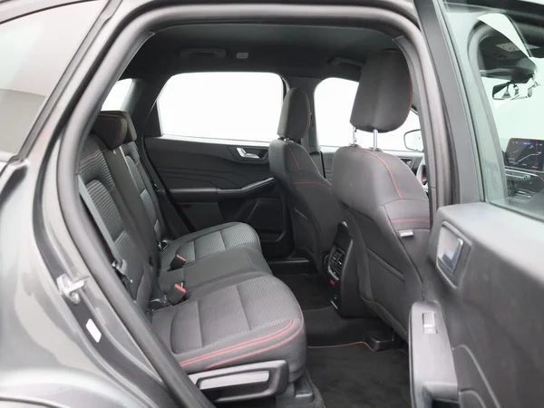Ford Kuga (2022) — foto 30 van 41