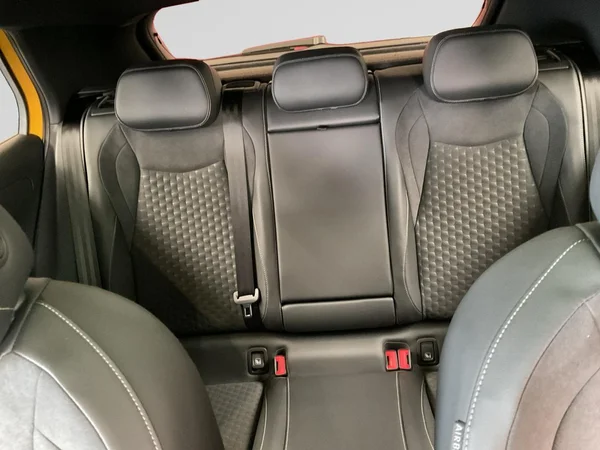 VOLKSWAGEN T-Roc (2026) — foto 10 van 23