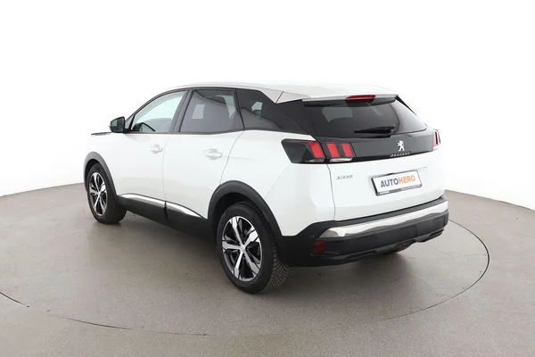 Peugeot 3008 (2019) — foto 10 van 16