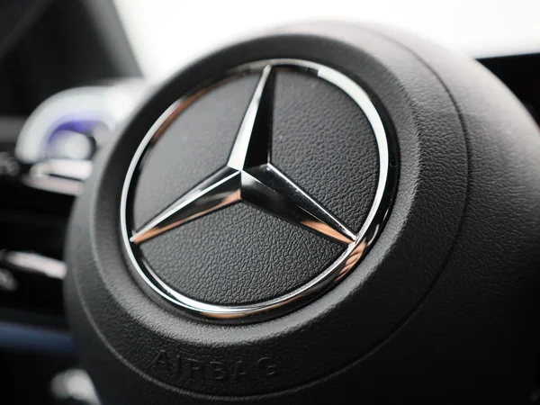 Mercedes-Benz GLC (2025) — foto 31 van 50