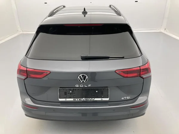 VOLKSWAGEN Golf VIII SW (2022) — foto 28 van 35