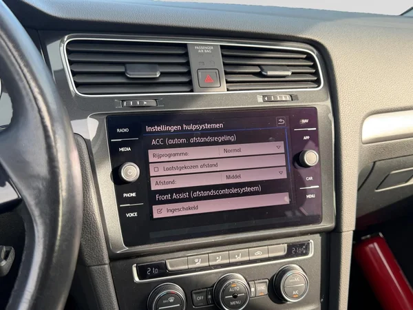 VOLKSWAGEN Golf VII (2019) — foto 9 van 19