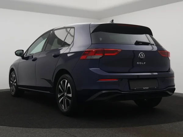 VOLKSWAGEN Golf VIII (2021) — foto 19 van 28