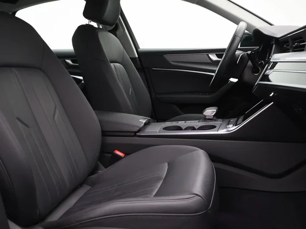 Audi A6 (2023) — foto 16 van 28