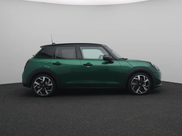 MINI Mini 5D (F65) (2025) — foto 8 van 16