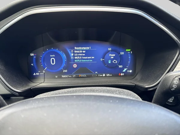 Ford Kuga (2021) — foto 3 van 20
