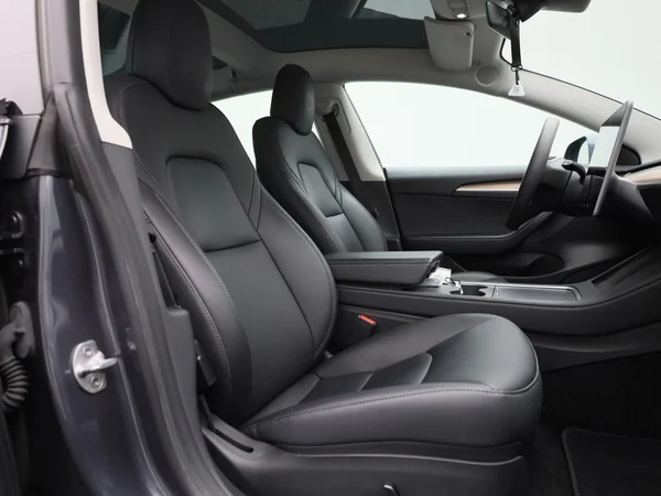 Tesla Model 3 (2022) — foto 31 van 47