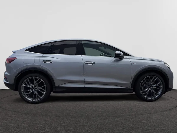 AUDI Q4 Sportback e-tron (2026) — foto 21 van 24