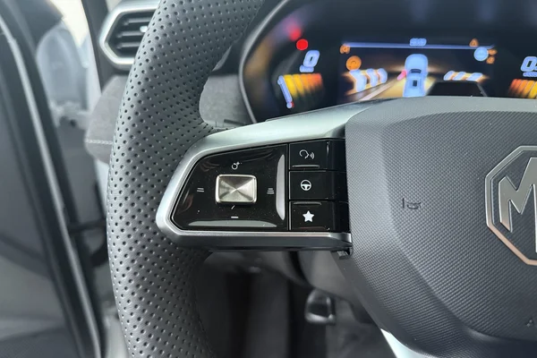 MG ZS Hybrid+ (HEV) (2026) — foto 6 van 16
