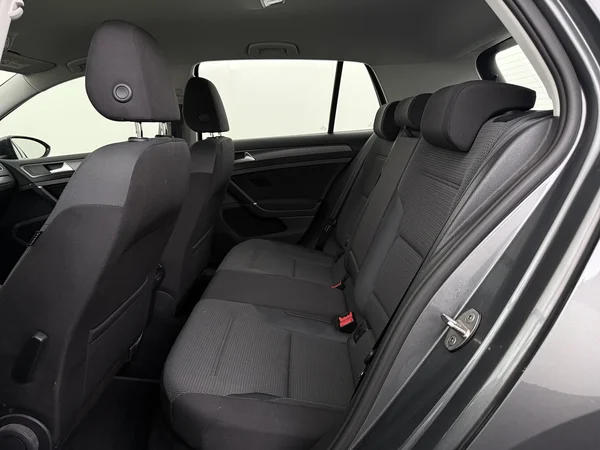 VOLKSWAGEN Golf (2018) — foto 5 van 26