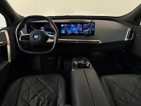 BMW iX (2022) — foto 32 van 32