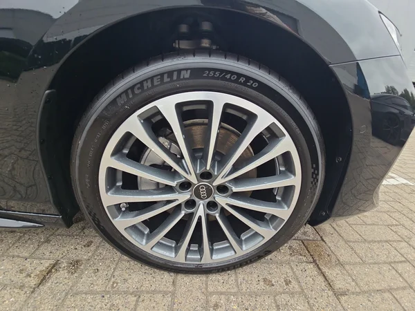 AUDI A6 e-hybrid (PHEV) (2025) — foto 10 van 24