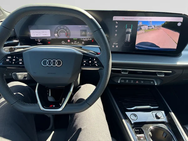 AUDI Q3 SUV (2025) — foto 13 van 16