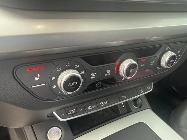 AUDI Q5 Dsl (2022) — foto 18 van 31
