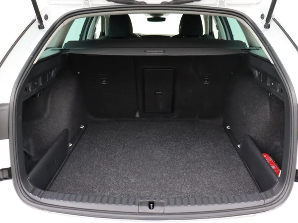 SKODA Octavia Combi (2024) — foto 7 van 18