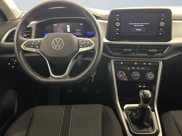 VOLKSWAGEN T-Roc (2024) — foto 6 van 24