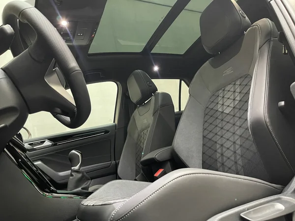 VOLKSWAGEN T-Roc (2025) — foto 4 van 14