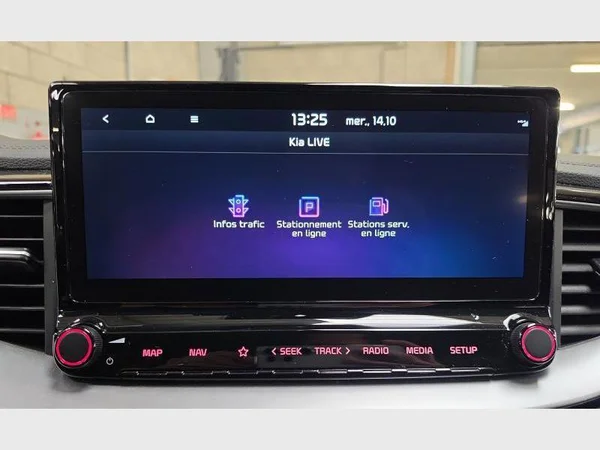 Kia XCEED (2022) — foto 17 van 33