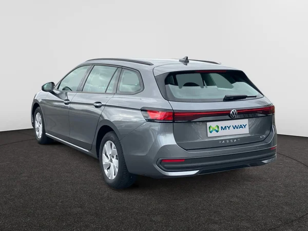 VOLKSWAGEN Passat SW (2024) — foto 20 van 25