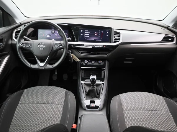 Opel Grandland (2022) — foto 33 van 34