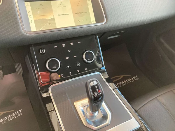Land Rover Range Rover Evoque (2021) — foto 2 van 17