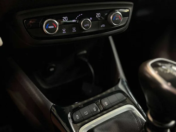 Opel Crossland (2023) — foto 4 van 16