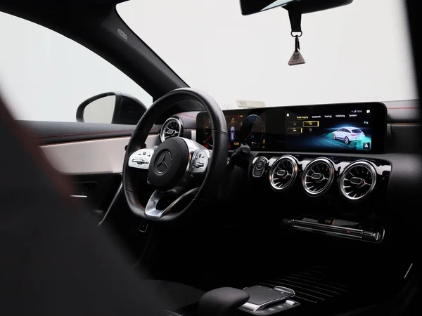 Mercedes-Benz CLA (2022) — foto 32 van 45