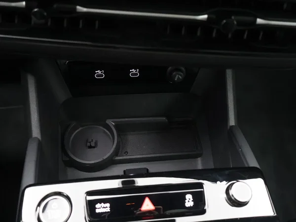 Audi A6 Sportback e-tron (2025) — foto 13 van 37
