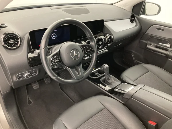 MERCEDES-BENZ B 180 (2020) — foto 10 van 36