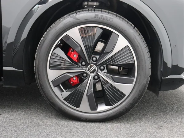 AUDI Q6 e-tron (2026) — foto 20 van 21